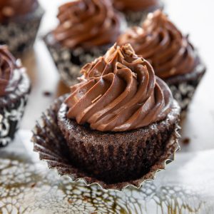 Easy vegan chocolate cupcakes