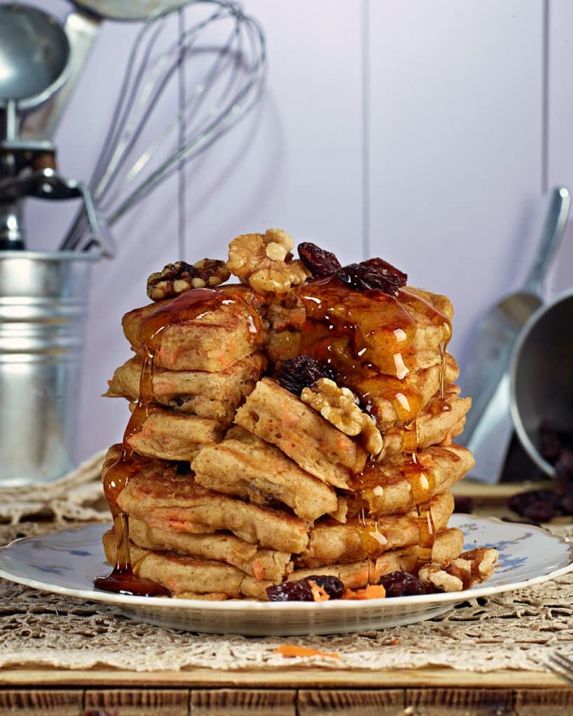 Vegan carrot cake pancakes, warmly spices and perfect for a springtime brunch. Mother's day, easter, father's day brunch perfection.