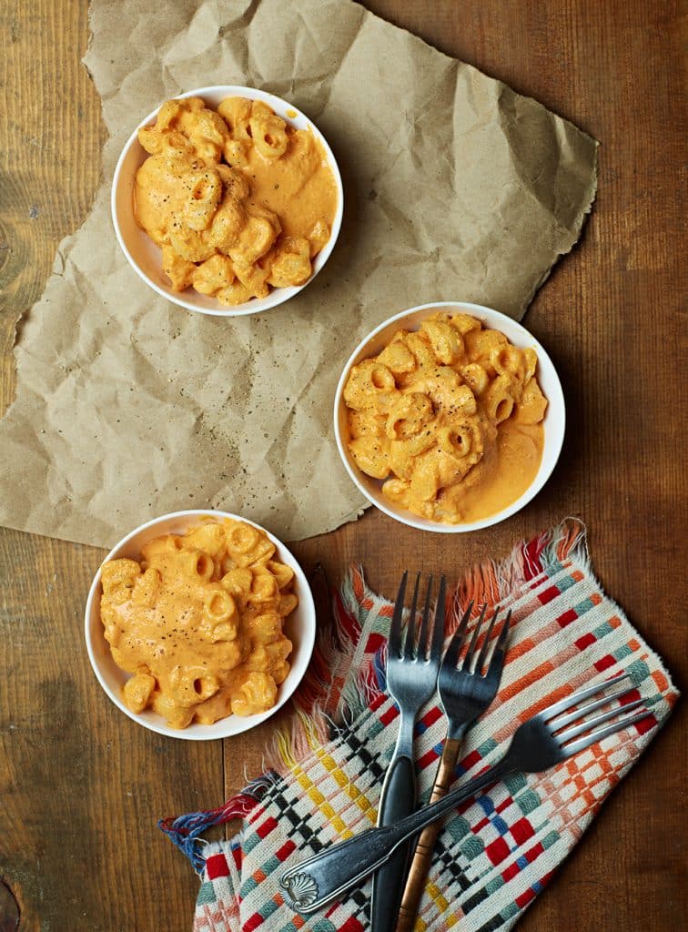 Vegan roasted red pepper macaroni and cheese