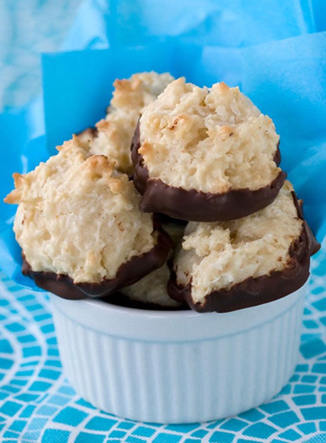 ChocolateBottomMacaroonCookies
