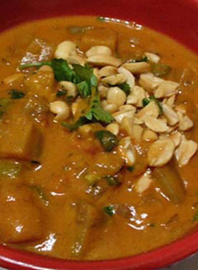 SpicyPeanutEggplantShallotStew