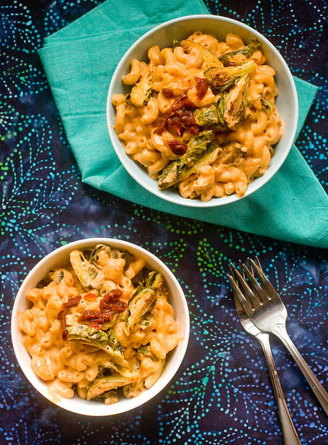Chipotle Mac & Cheese With Roasted Brussel Sprouts – Post Punk Kitchen – Isa Chandra Moskowitz
