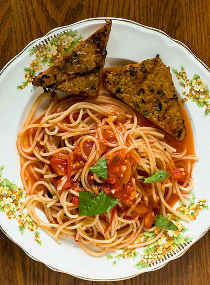 Spaghetti Pomodoro With Grilled Tempeh Post Punk Kitchen Isa