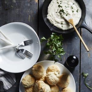 Vegan biscuits and white pepper gravy