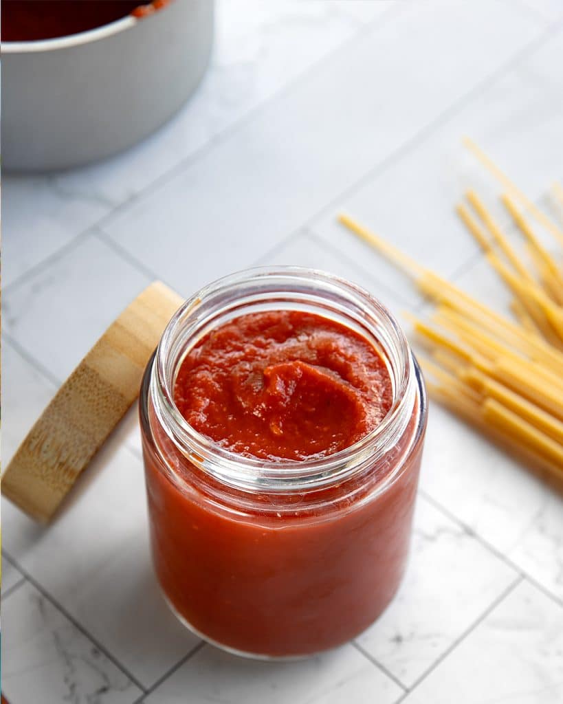 easy homemade marinara sauce recipe in a jar