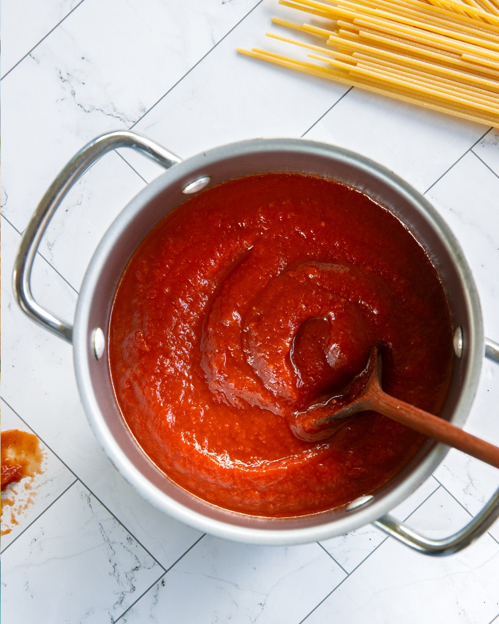 easy homemade marinara sauce recipe in a pot
