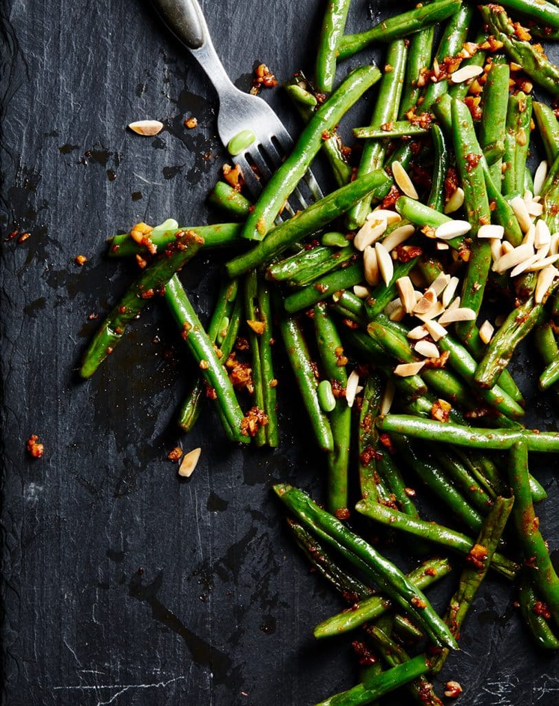Quick and easy spicy garlic green beans