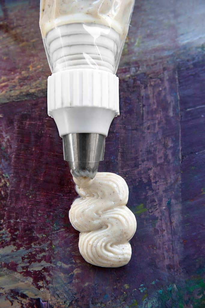 Vegan pastry cream with vanilla bean