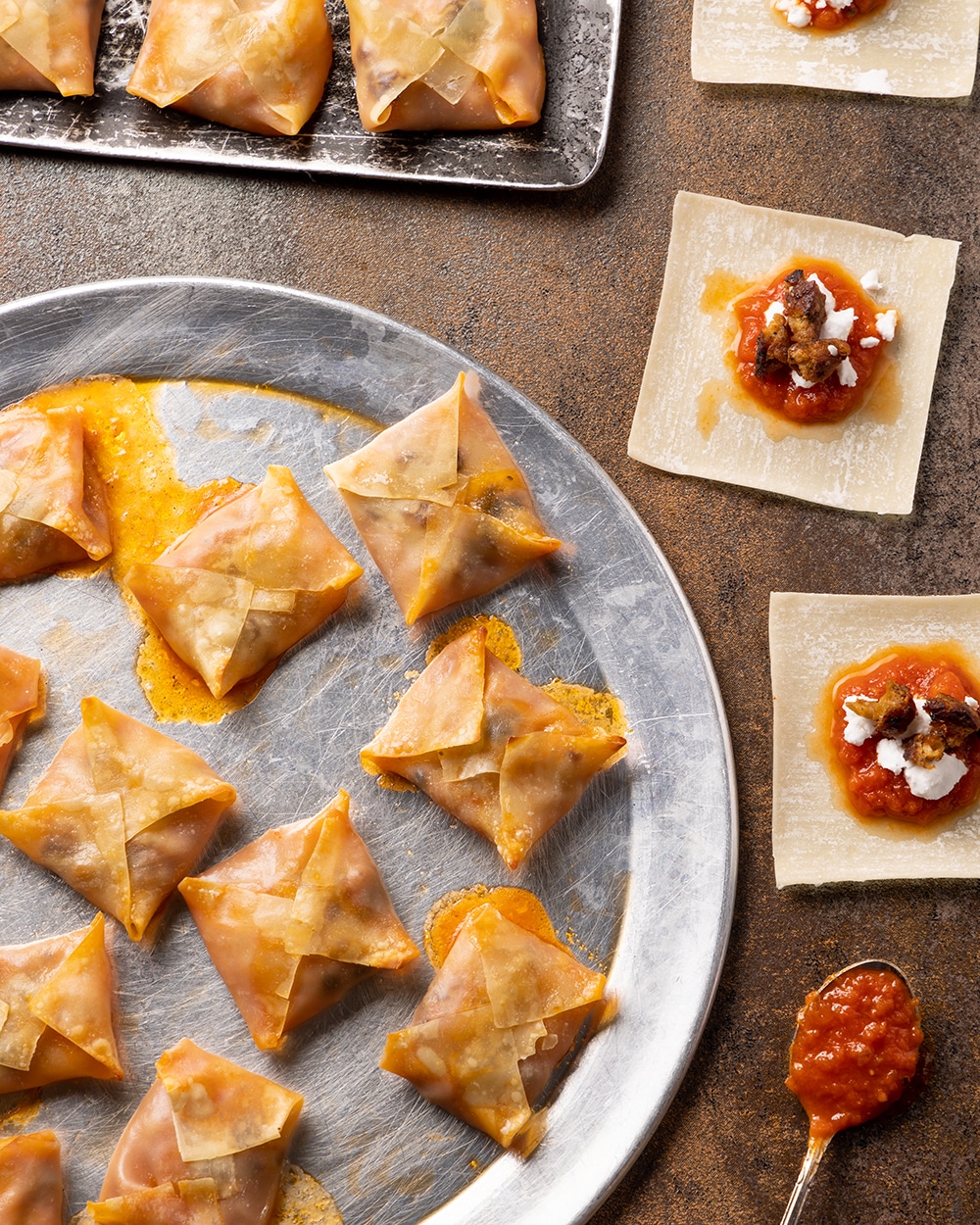 Vegan pizza roll wontons, kind of a totinos pizza roll copycat vegan style